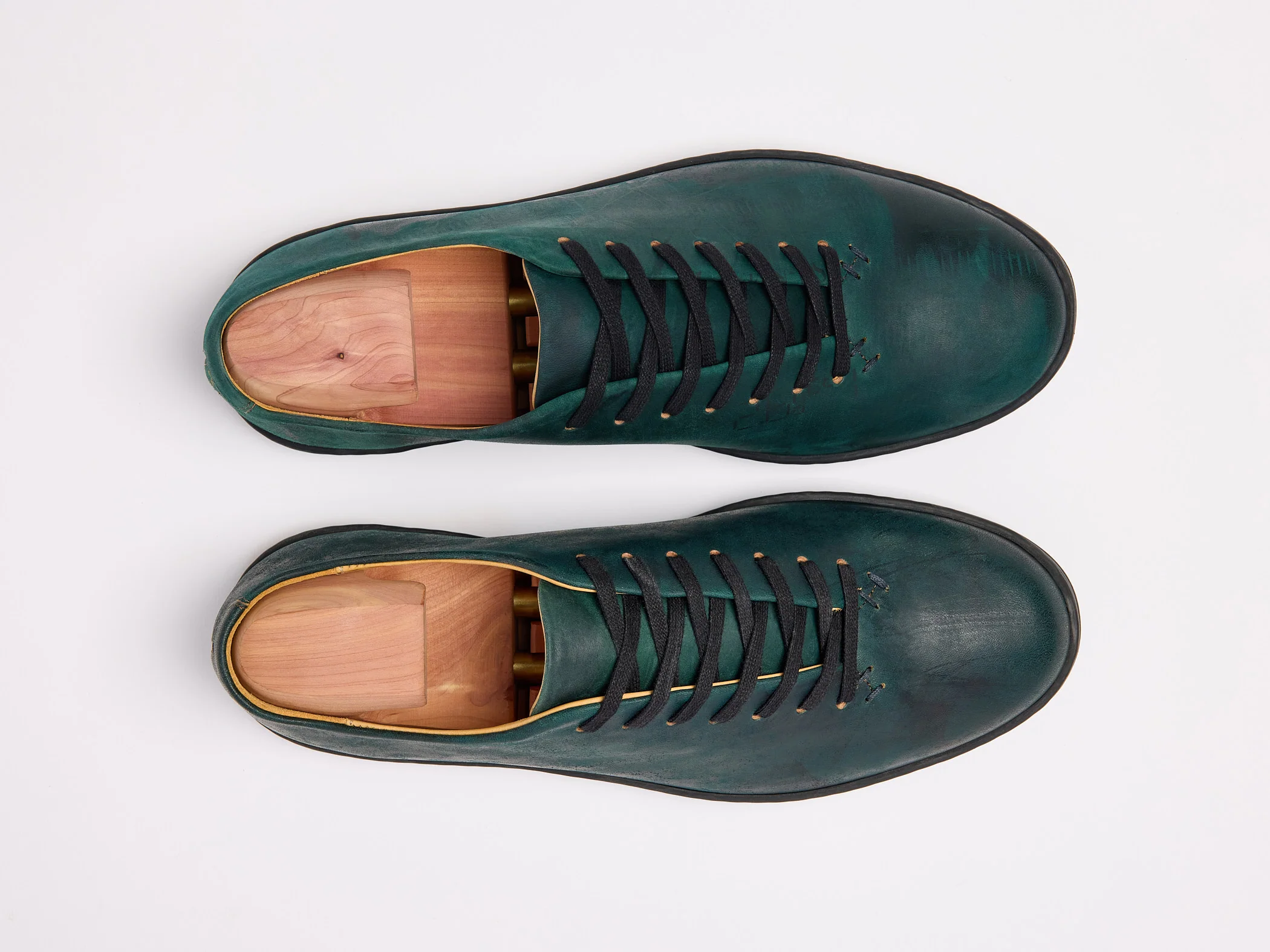 Hanley Sneaker - Horween Shell Cordovan Reverse Black - Image 3