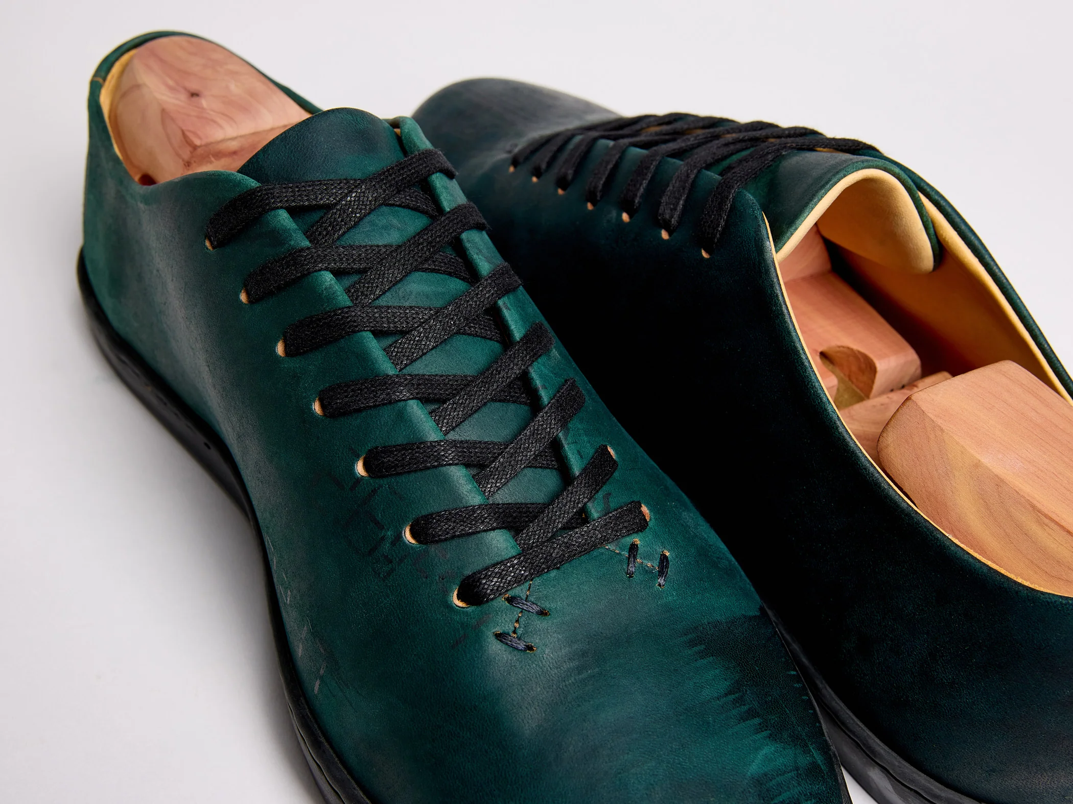 Hanley Sneaker - Horween Shell Cordovan Reverse Black - Image 4